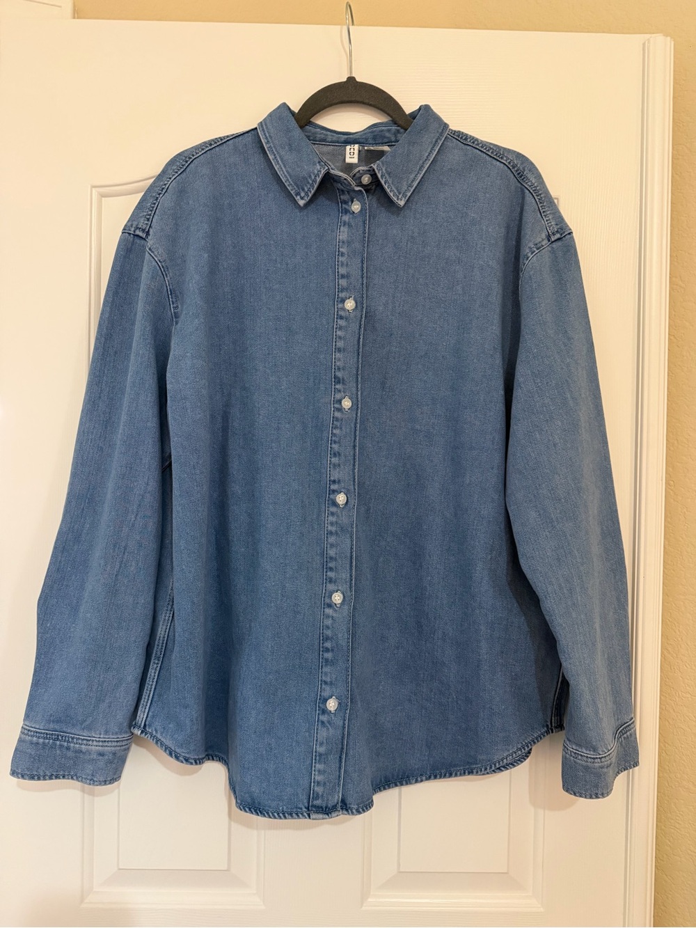 H&M Jean shirt, size Large